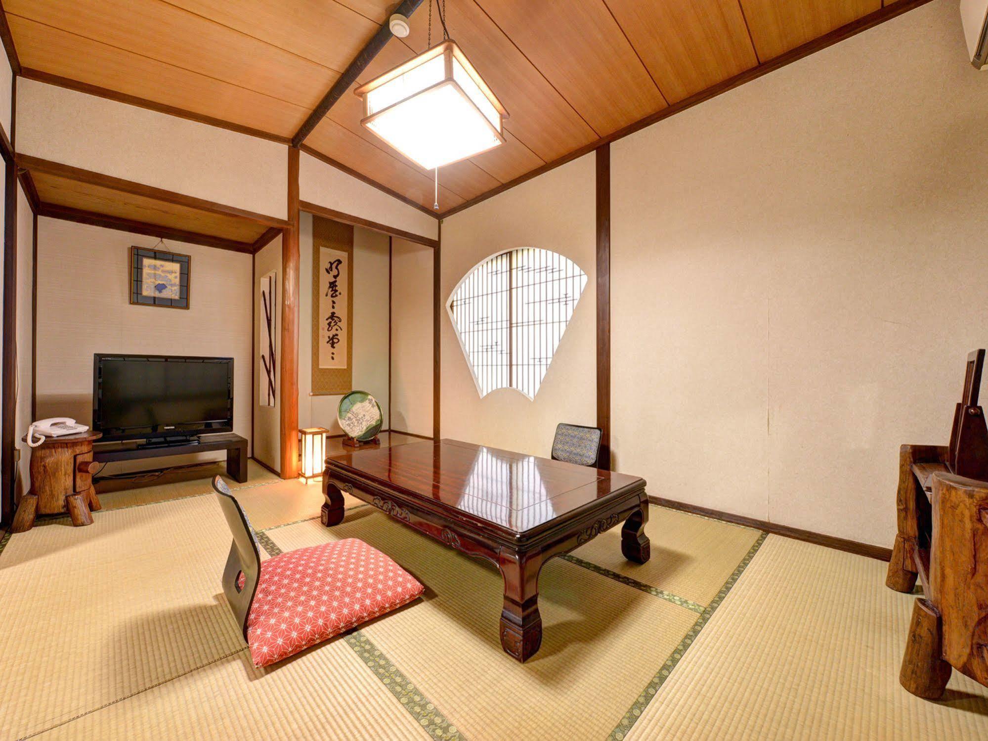 Готель Yunokawa Onsen Shouen Sinzi Екстер'єр фото